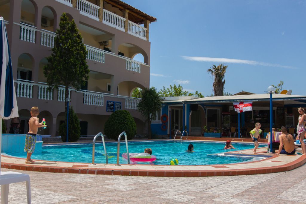 Sandy Maria Tsilivi (Zakynthos)